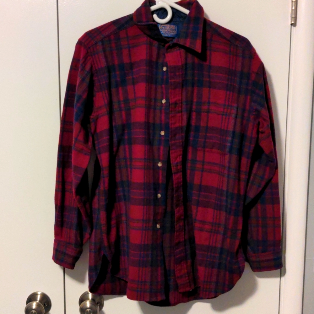 Long sleeve wool button down.